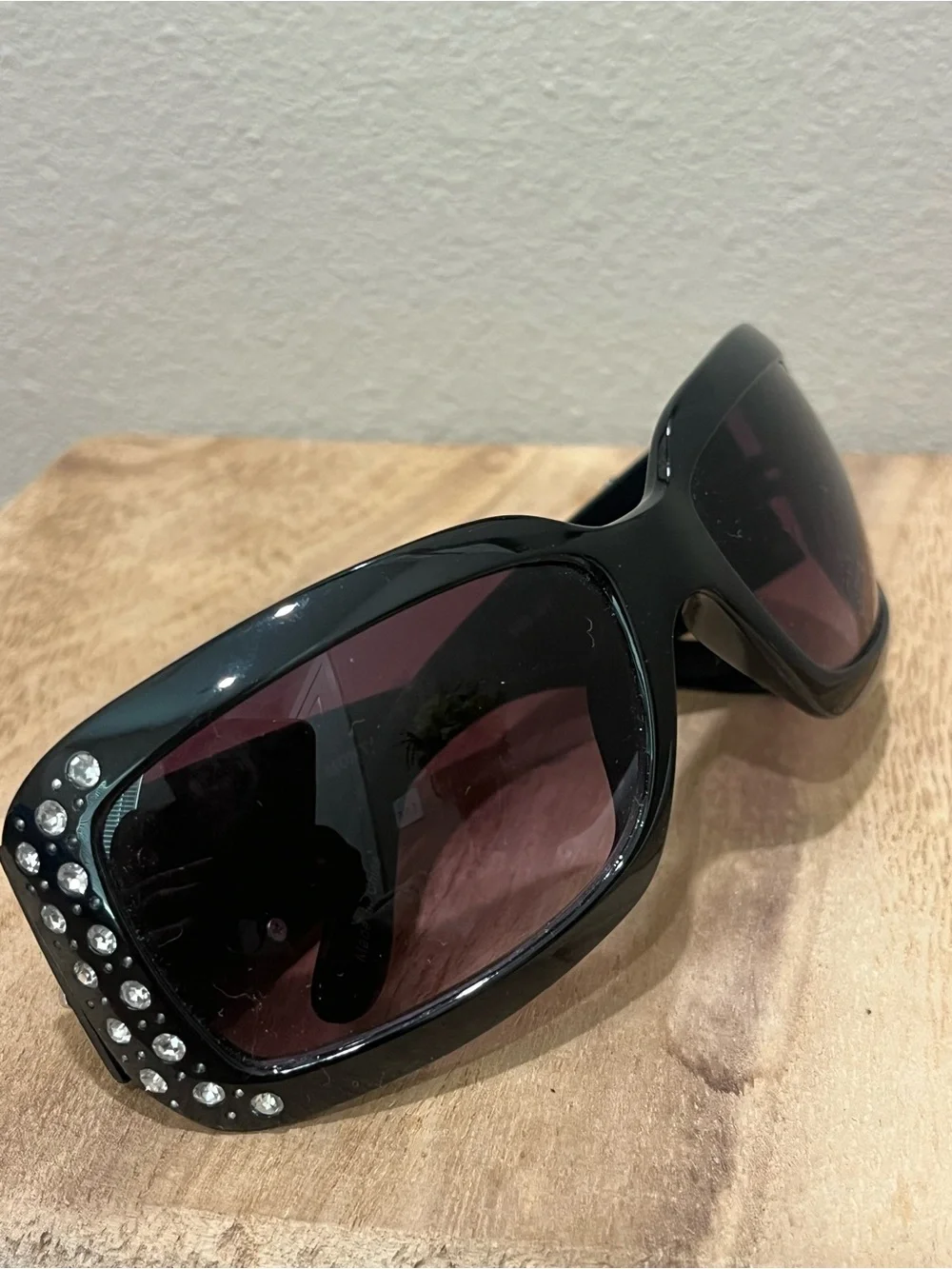 Montana West Black Crossed Pistol Rhinestone Sunglasses